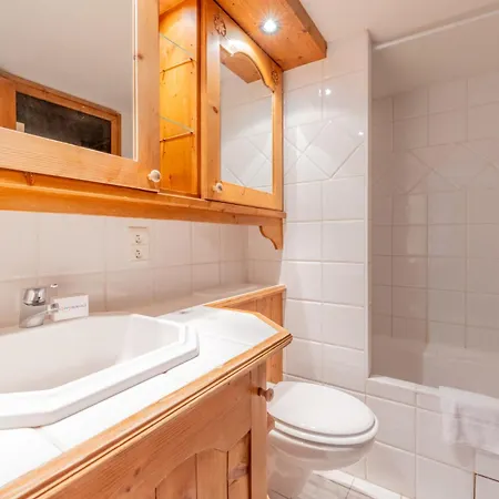 Le Cristal Gm20 Mountain View, Pool, Private Sauna & Parking - Happy Appartamento Chamonix
