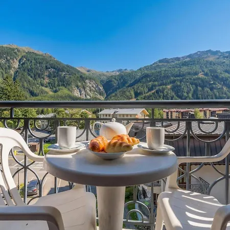 Le Cristal Gm20 Mountain View, Pool, Private Sauna & Parking - Happy * Chamonix