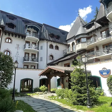 Le Cristal Gm20 Mountain View, Pool, Private Sauna & Parking - Happy