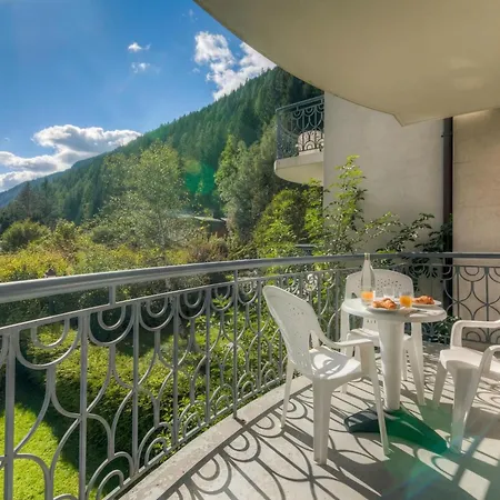 Le Cristal Gm20 Mountain View, Pool, Private Sauna & Parking - Happy شقة شامونكس