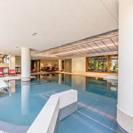 Le Cristal Gm20 Mountain View, Pool, Private Sauna & Parking - Happy *